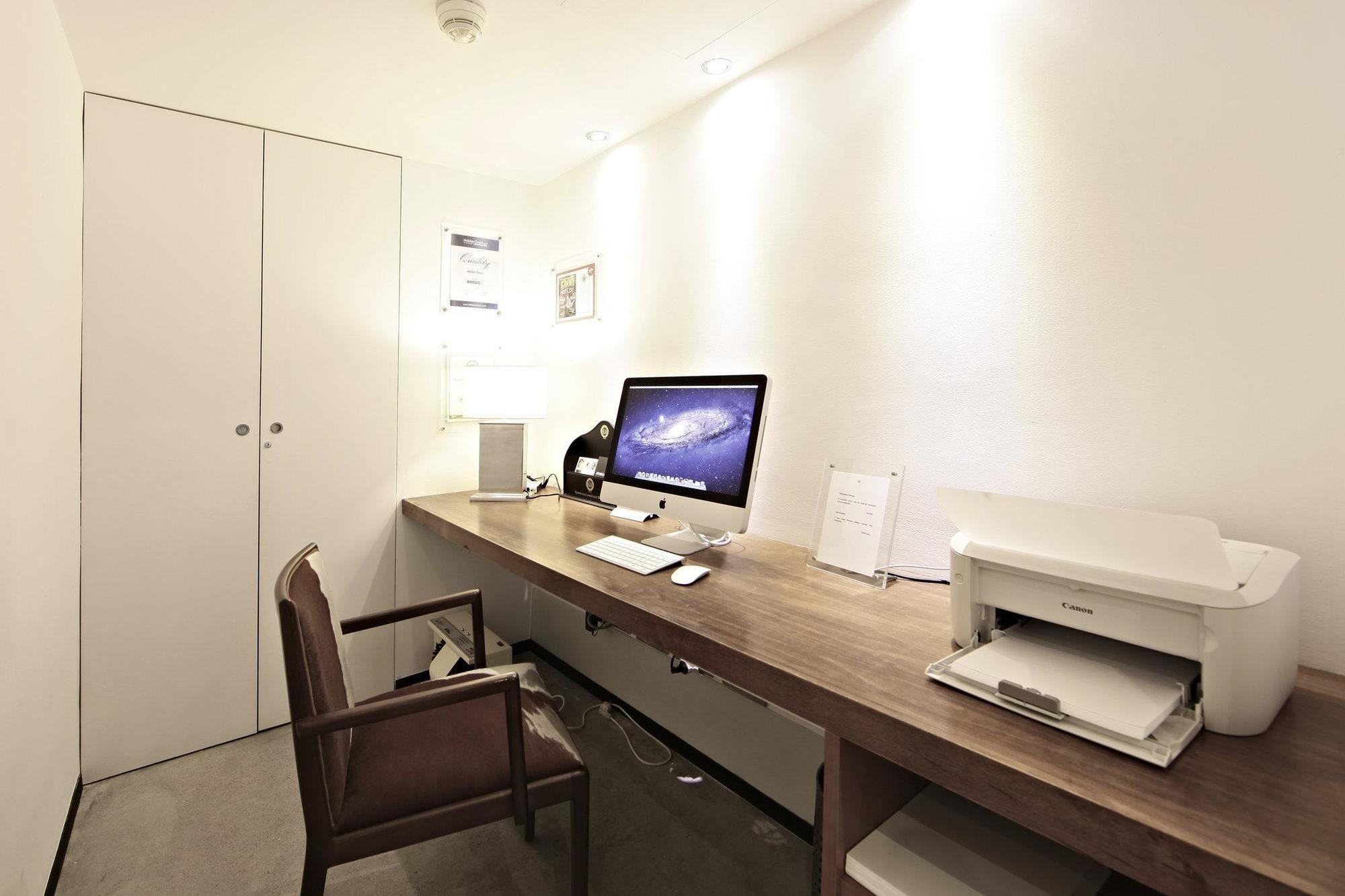 Hotel Petit Palace Tres 4*
